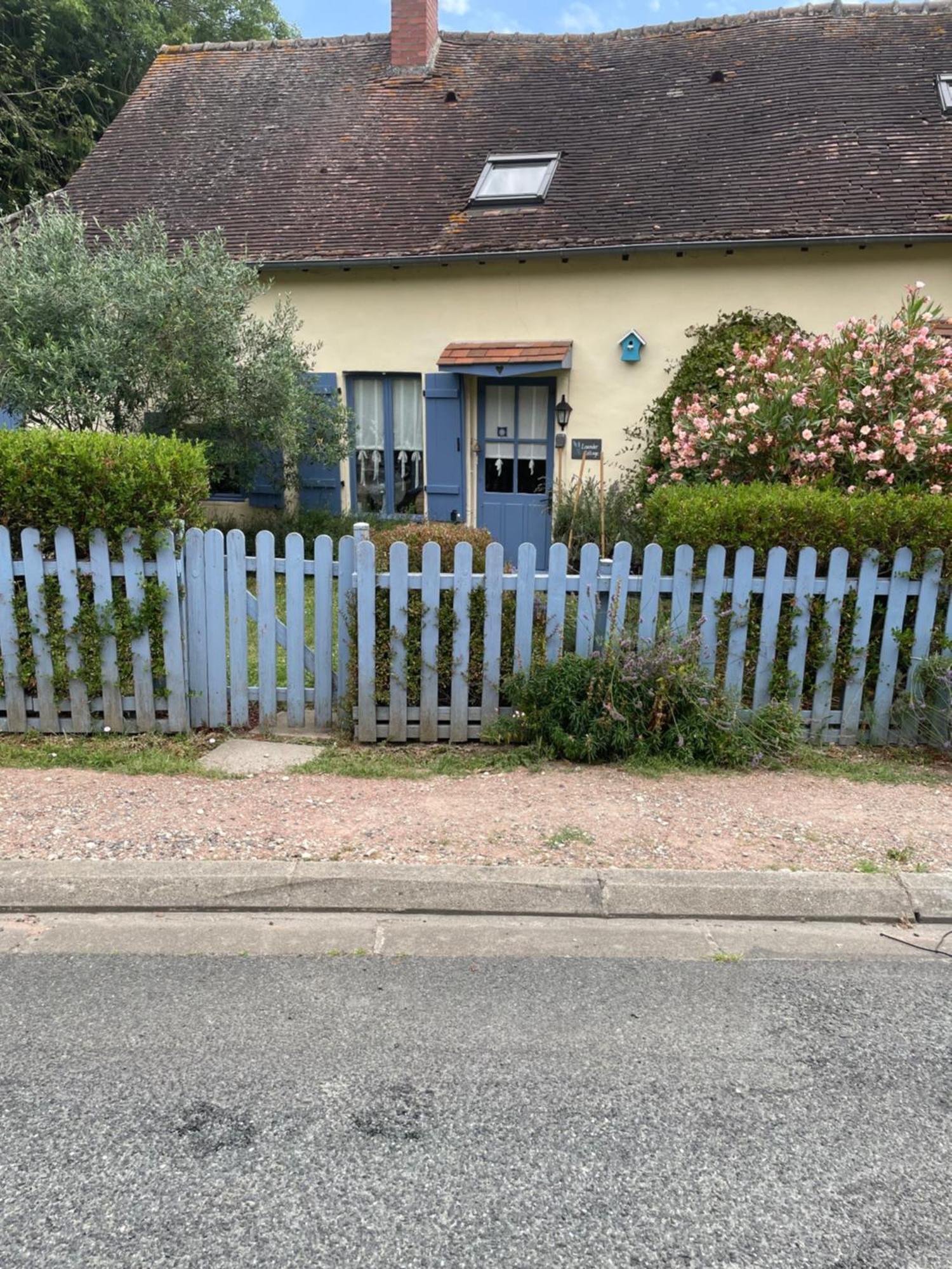 Lavender Cottage Chezelles  Exterior photo